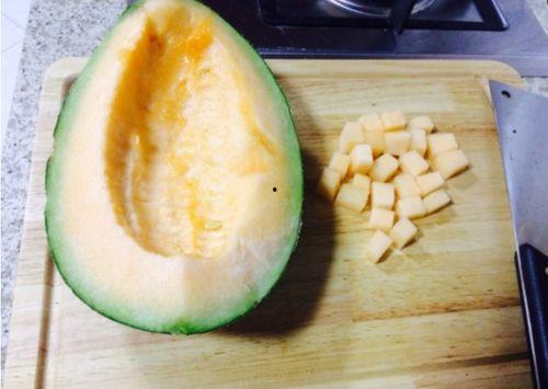 哈密瓜可以煮着吃吗,煮着吃的独特风味探索